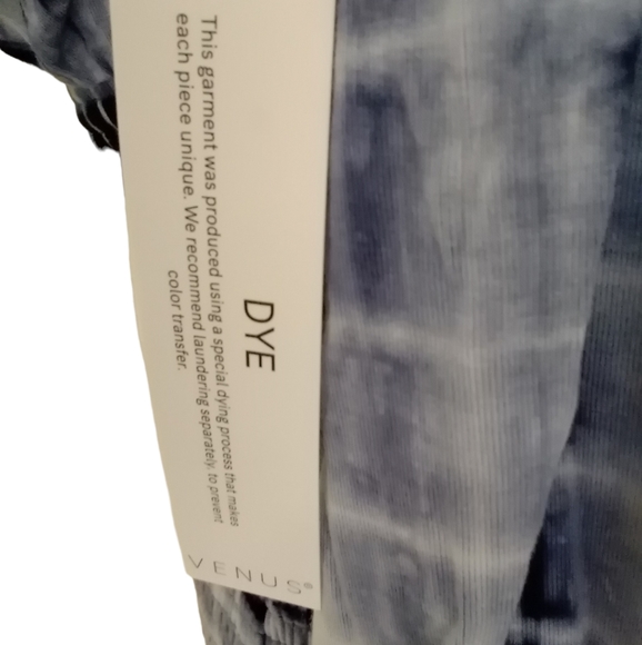 BNWT Venus tie-dye off the shoulder top - Picture 12 of 12